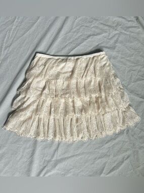y2k XXI Ruffled Cream Lace Tiered Mini Skirt